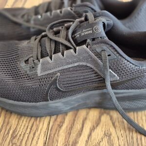 Nike Kids Black Sneakers